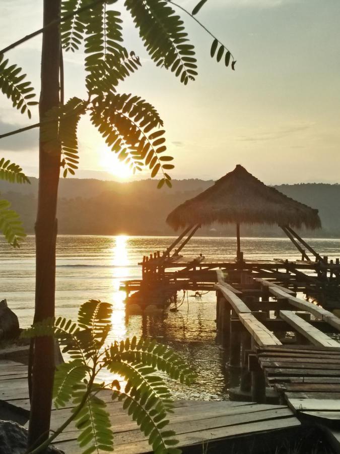 Tanjungan Hotel Gili Gede Buitenkant foto