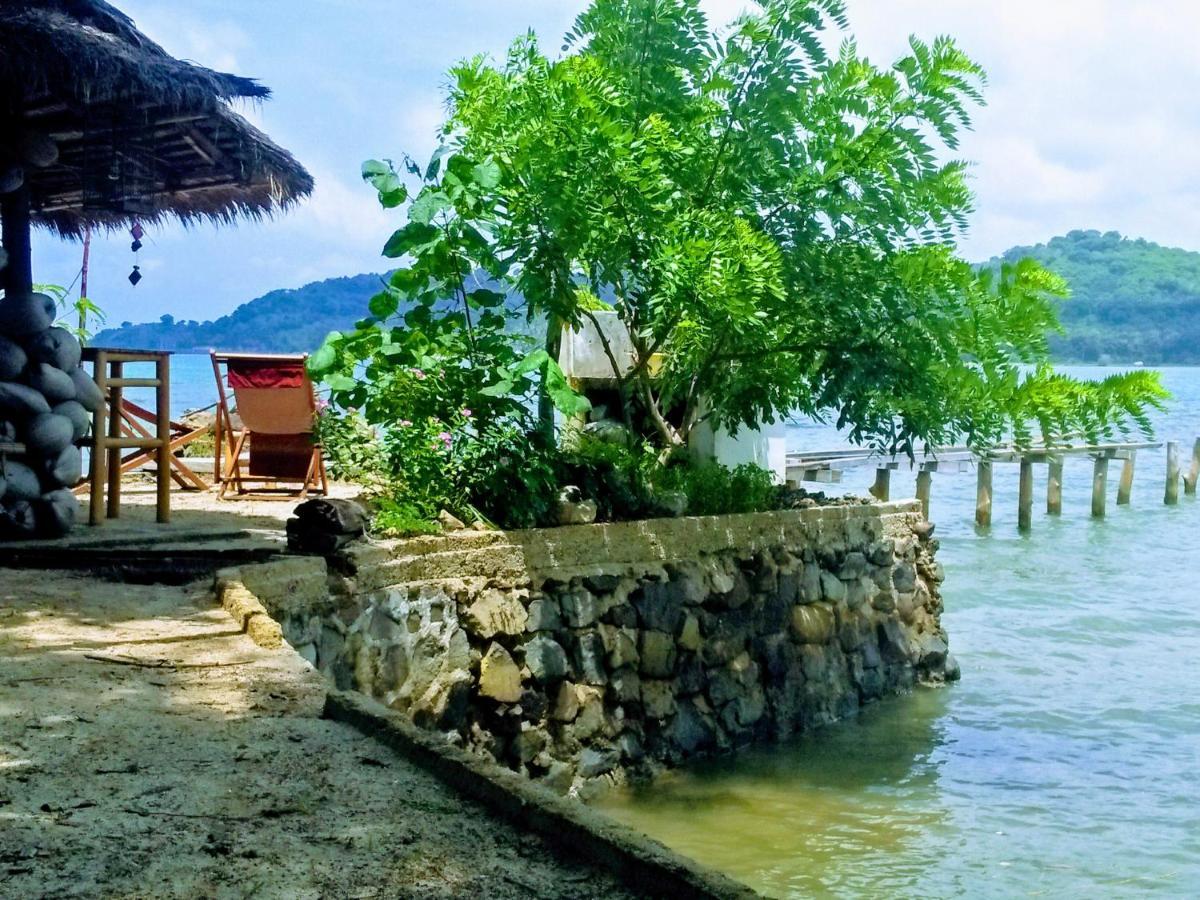 Tanjungan Hotel Gili Gede Buitenkant foto