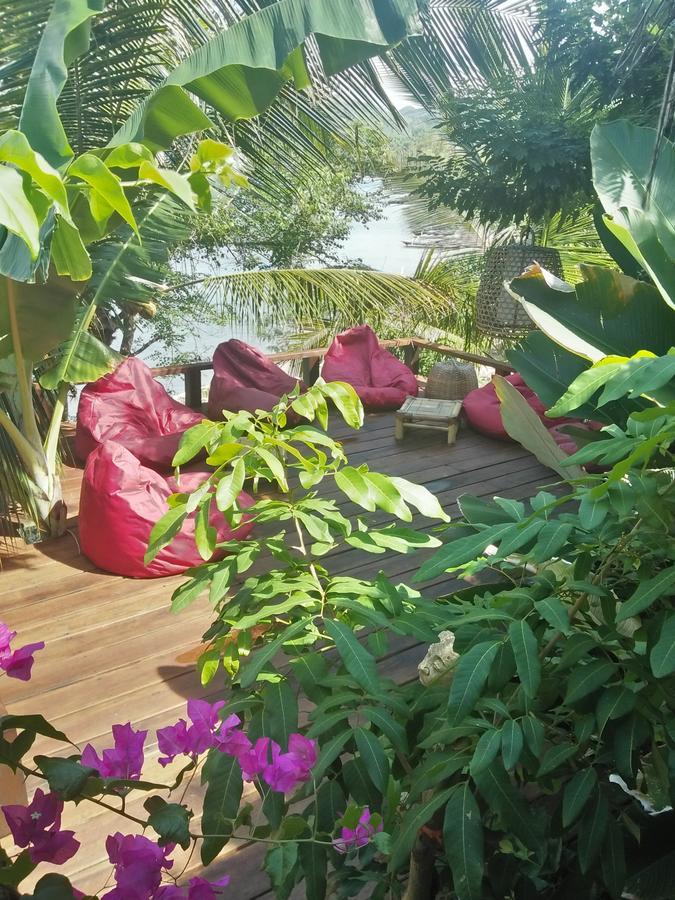 Tanjungan Hotel Gili Gede Buitenkant foto